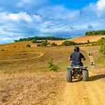 Mobil-home Cosy, Ideal Pour 4 Pers. - Api-1-52-1744 * Gondrin