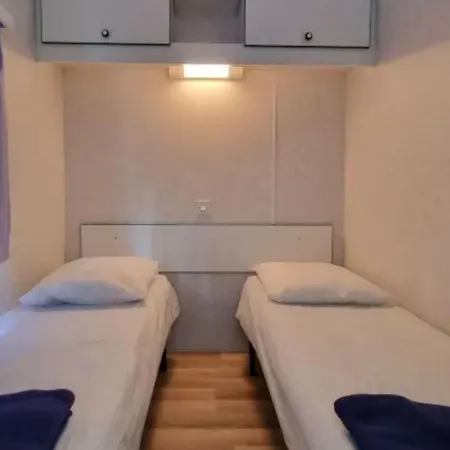 Mobil-home Cosy, Ideal Pour 4 Pers. - Api-1-52-1744 Kemping
